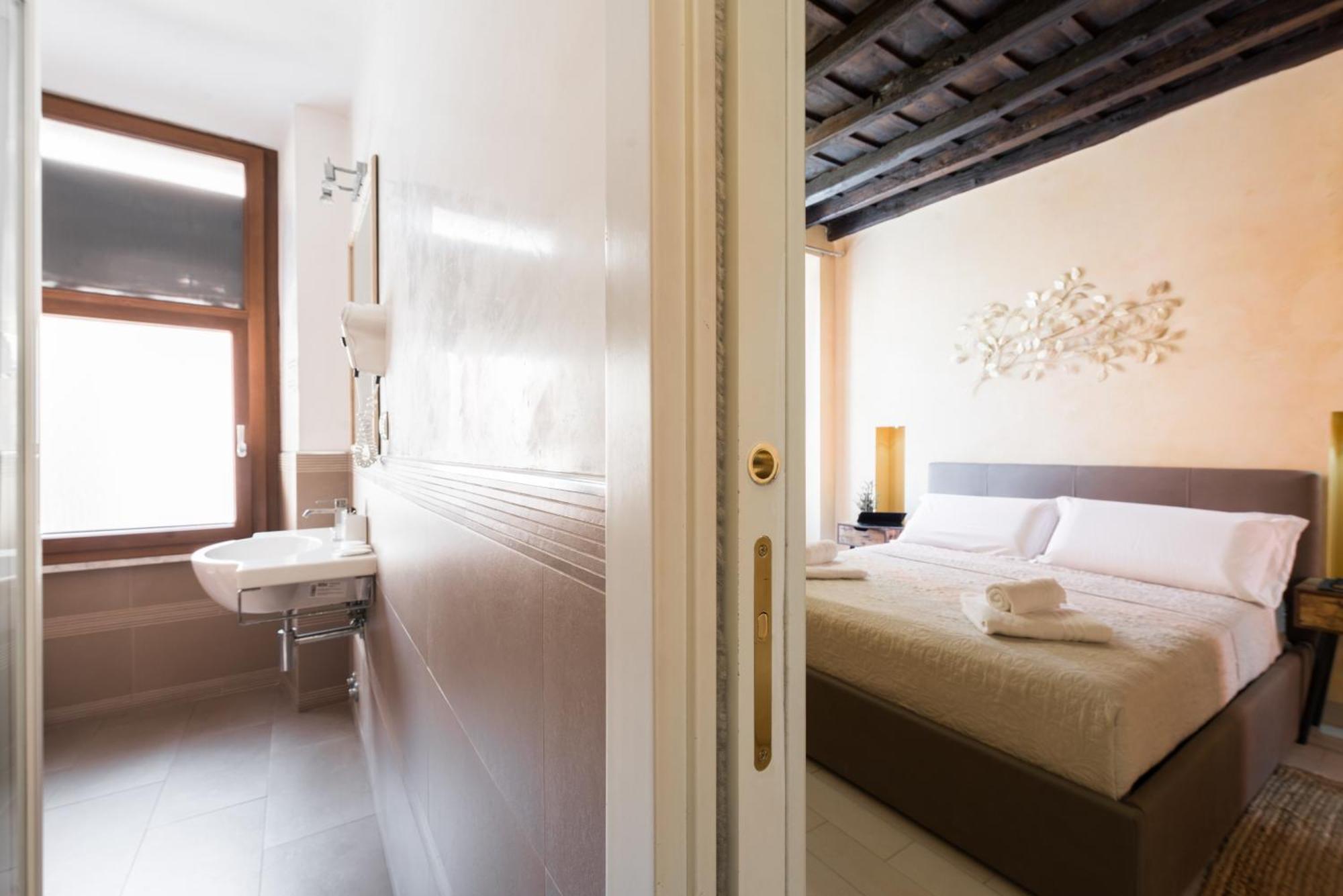 Trinita Dei Monti Hotel โรม ภายนอก รูปภาพ